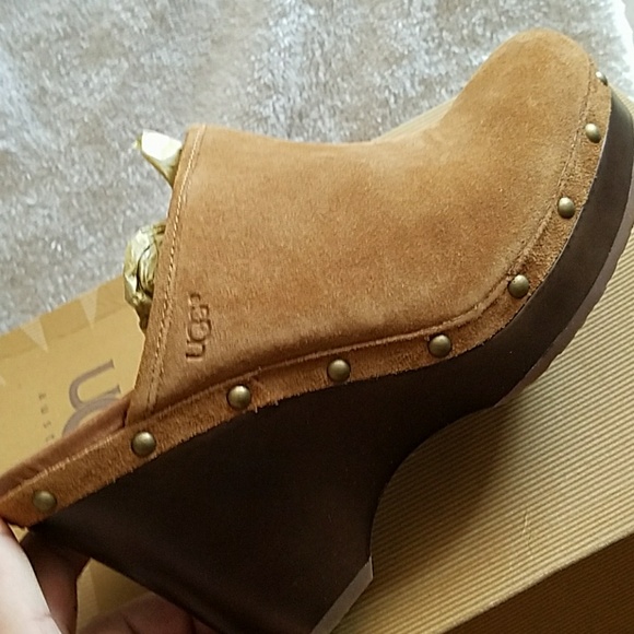 UGG BLACK CLOGS - Picture 4 of 5